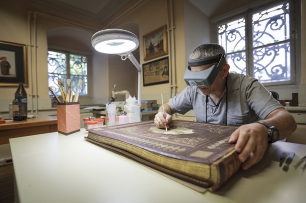 Foto - 455 yıllık Kur'an-ı Kerim onarılıyor