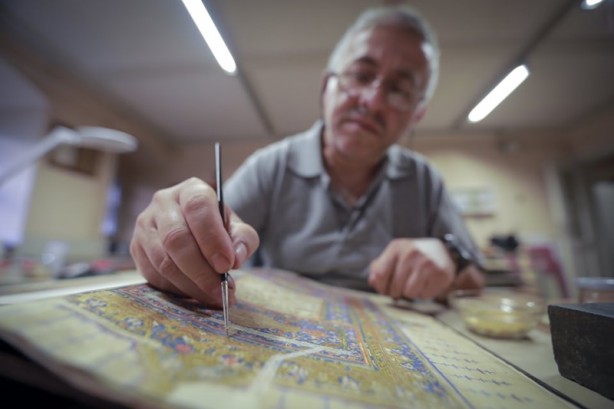 Foto - 455 yıllık Kur'an-ı Kerim onarılıyor