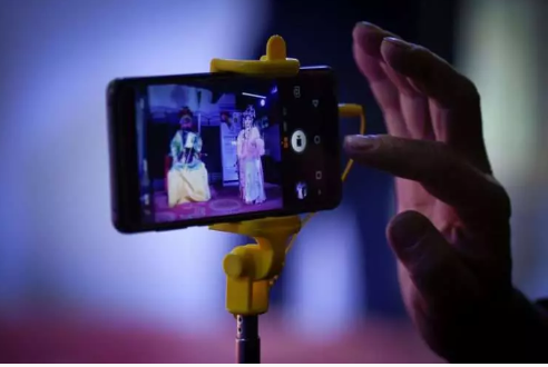 Foto - 4.600 telefon satın aldı! 415 bin dolar kazandı