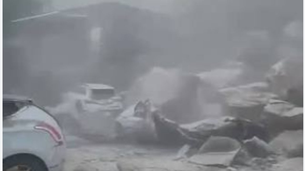 4,7’lik deprem bile bu hale getirmeye yetti! Binalarda büyük hasar oluştu