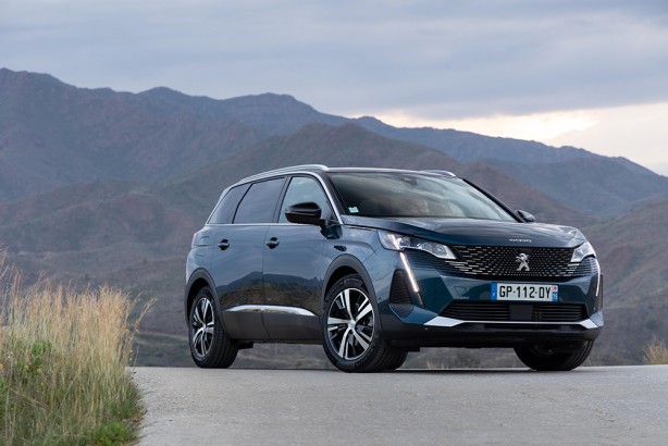 Foto - 48V hibrit teknolojisiyle yenilendiler! Yeni Peugeot 3008 ve 5008 Türkiye pazarına giriş yaptı!