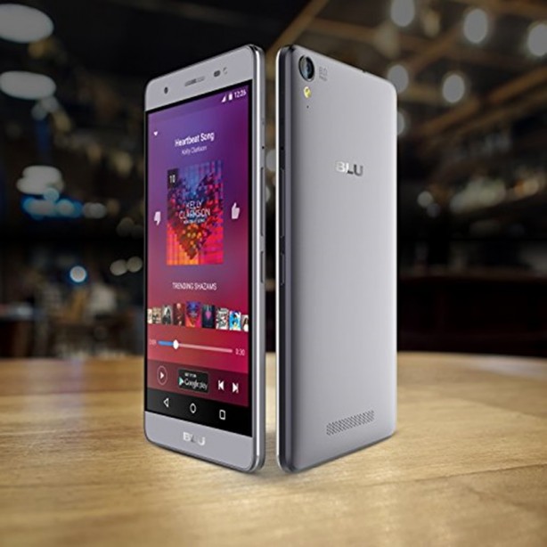 Foto - 4900mAh bataryalı 106 dolarlık telefon!