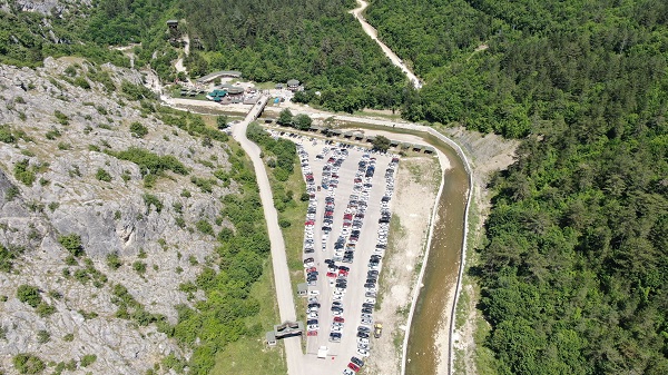 Foto - 5 bin nüfuslu ilçe dolup taştı