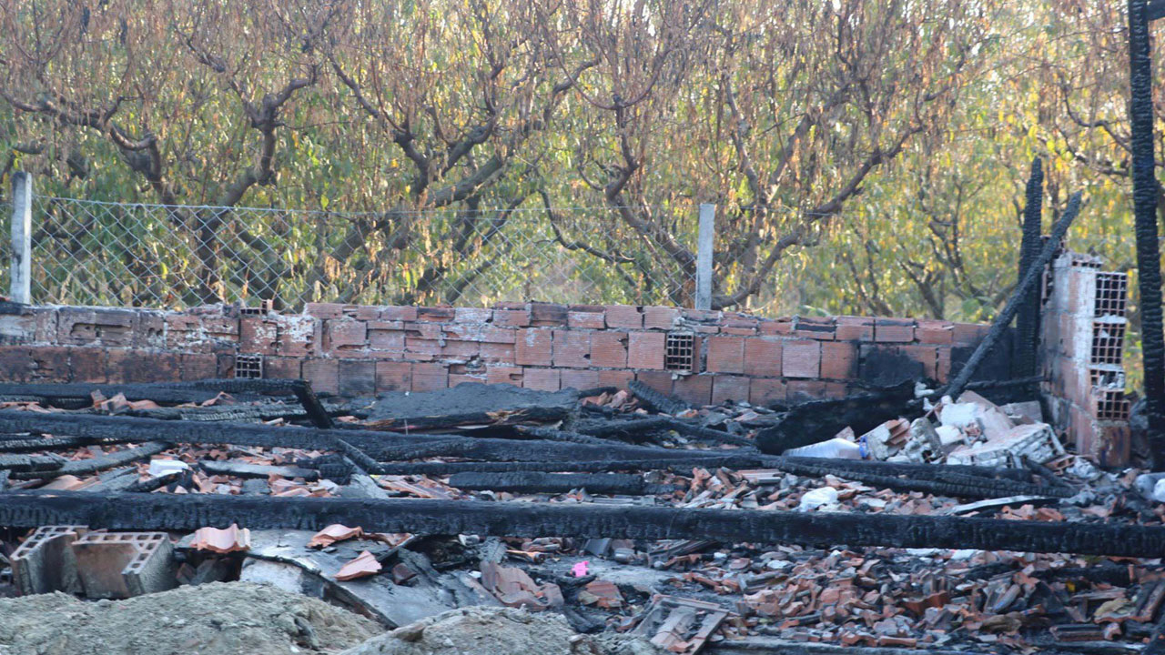 5 çocuğunu yangında kaybetmişti! Mahkeme anneye ceza vermedi