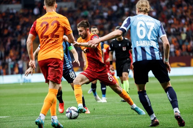 Foto - 5 gollü maçta gülen Galatasaray oldu