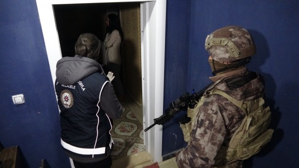 Foto - 5 ilde şafak operasyonu