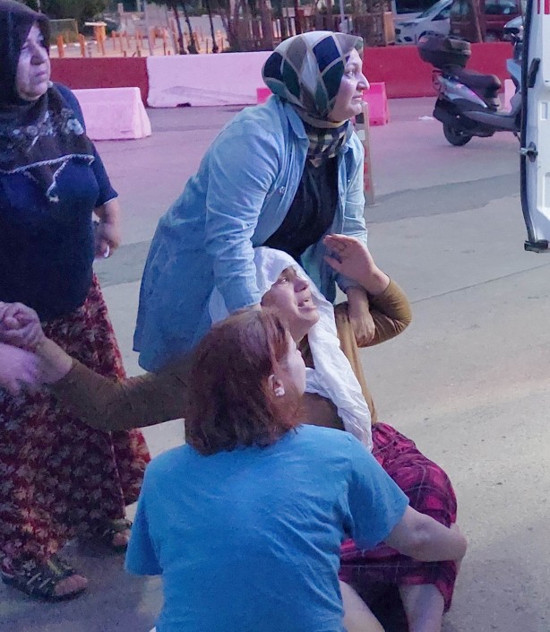 Foto - 5. kattan düşen astsubay hayatını kaybetti! Annesinin feryadı yürekleri dağladı