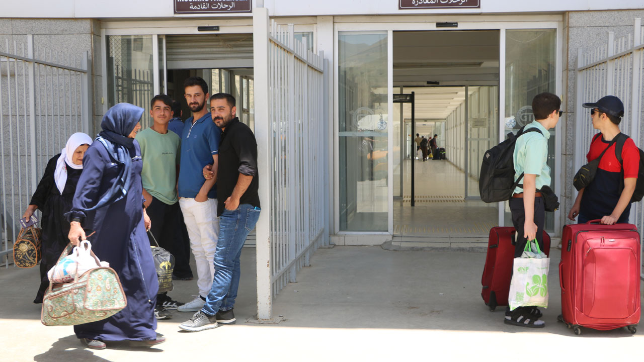 Foto - 5 kilometrelik TIR kuyruğu! İsrail-İran gerilimi sınır kapısına yansıdı