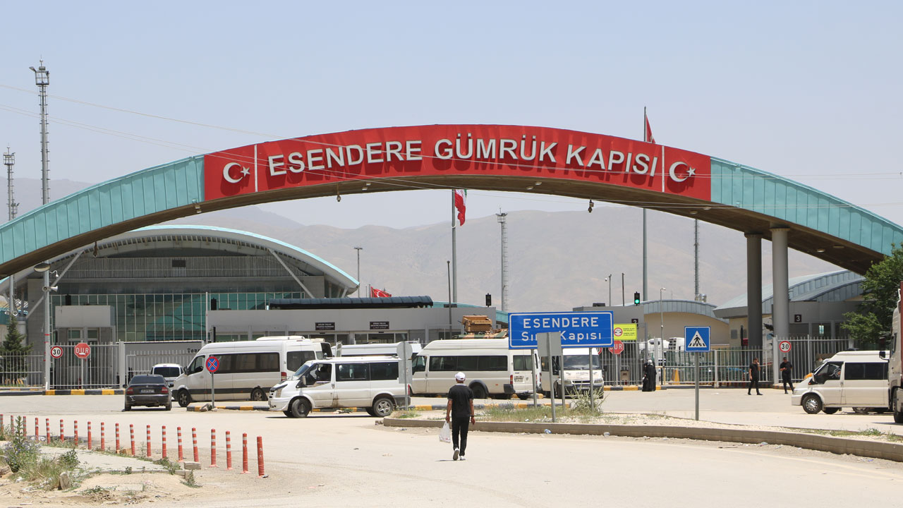 5 kilometrelik TIR kuyruğu! İsrail-İran gerilimi sınır kapısına yansıdı