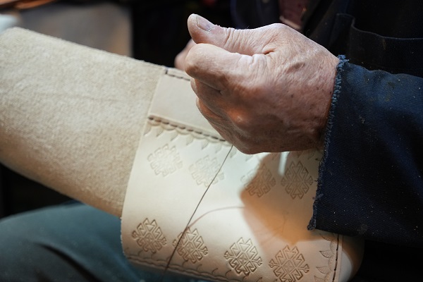 Foto - 5 metrekare dükkanda teknolojiye direniyor