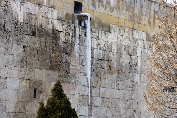 Foto - 5 metreye ulaştılar! Tehlikeye aldırış etmediler