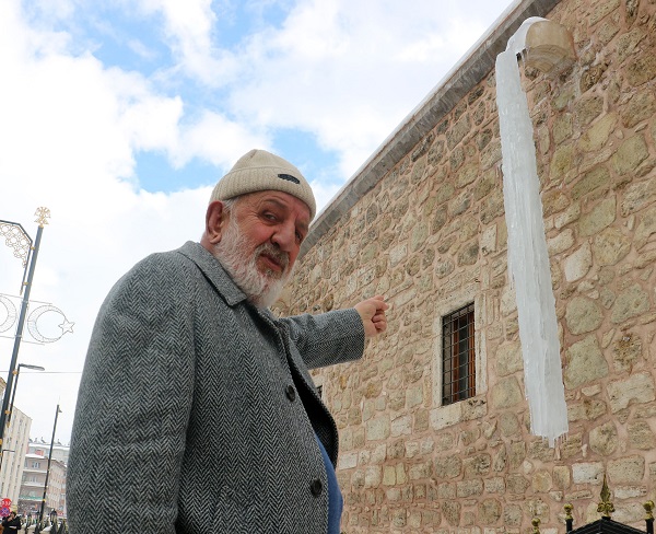 Foto - 5 metreye ulaştılar! Tehlikeye aldırış etmediler