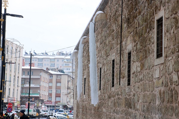 Foto - 5 metreye ulaştılar! Tehlikeye aldırış etmediler