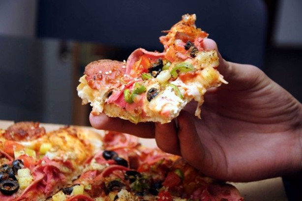 Foto - Yere düşen yiyecek yenir mi? İşte cevabı!