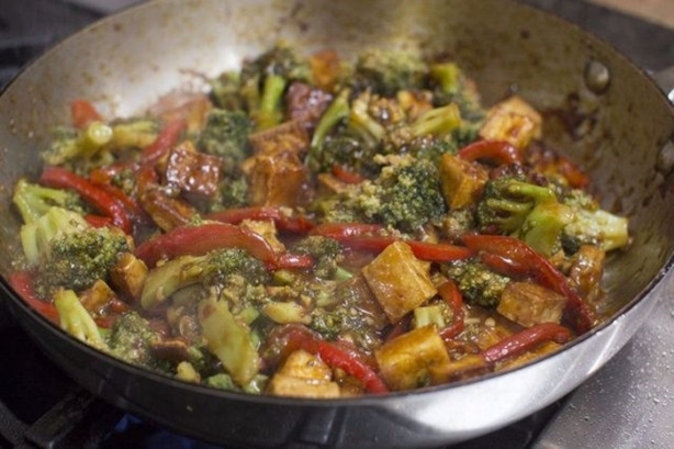 Foto - Yere düşen yiyecek yenir mi? İşte cevabı!