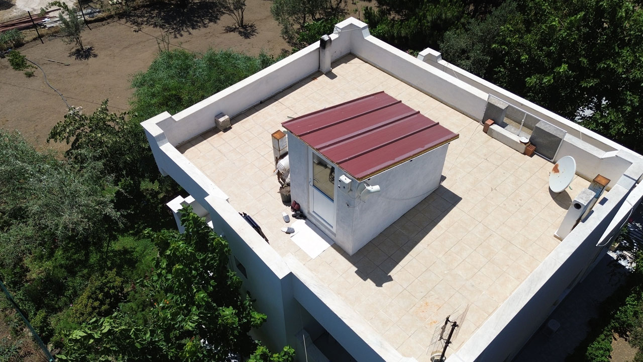 Foto - 5 yıl ezansız kaldılar! Camiden değil, evin çatısından yankılandı