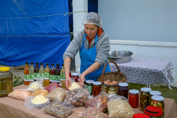 Foto - 5 yıldızlı otelleri bırakıp yerleştiği köyde doğal ürünler üretiyor