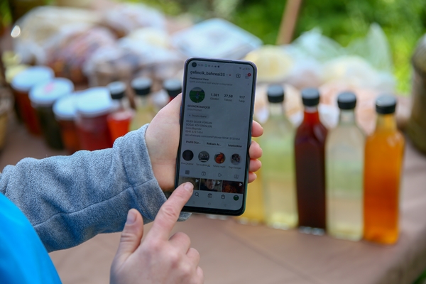 Foto - 5 yıldızlı otelleri bırakıp yerleştiği köyde doğal ürünler üretiyor