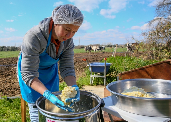 Foto - 5 yıldızlı otelleri bırakıp yerleştiği köyde doğal ürünler üretiyor