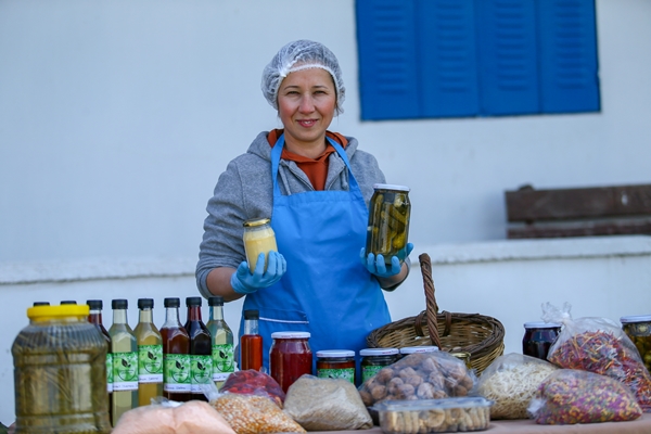 Foto - 5 yıldızlı otelleri bırakıp yerleştiği köyde doğal ürünler üretiyor