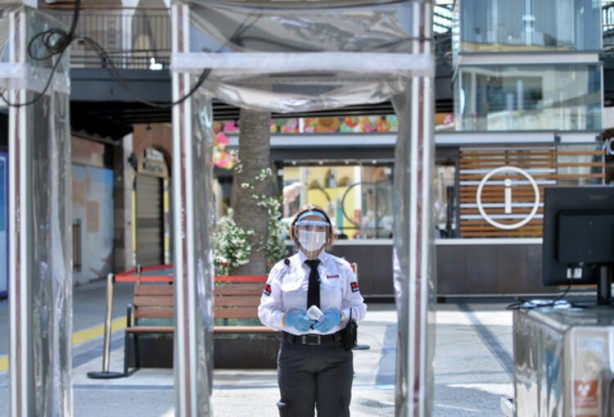 Foto - 50 gün sonra yeniden açıldı! AVM önünde inanılmaz görüntü