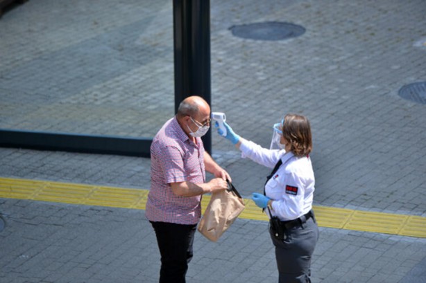 Foto - 50 gün sonra yeniden açıldı! AVM önünde inanılmaz görüntü