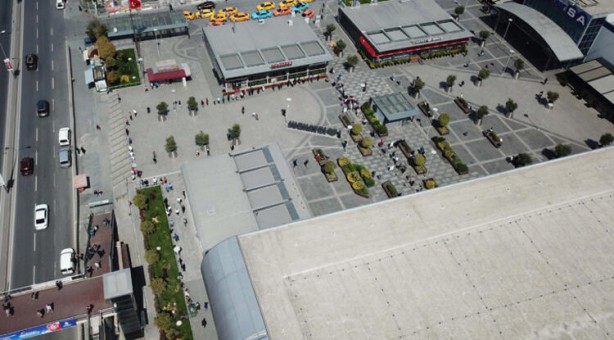 Foto - 50 gün sonra yeniden açıldı! AVM önünde inanılmaz görüntü