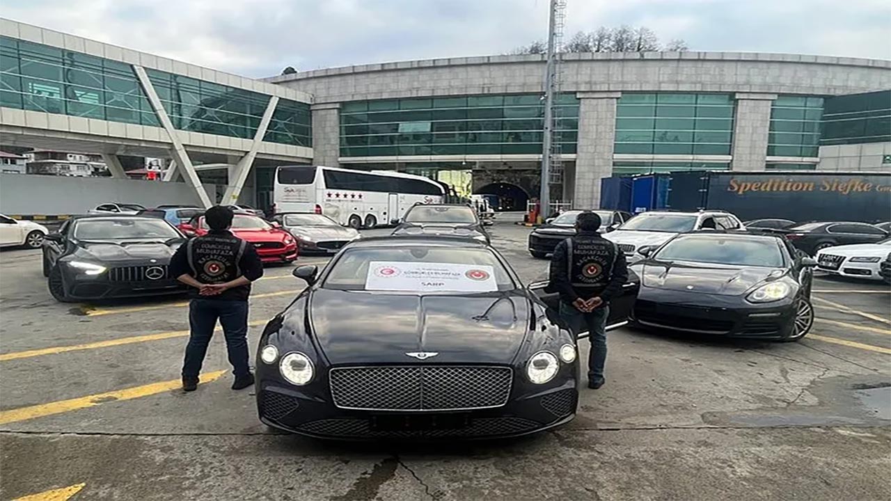 50 lüks araca el konuldu! Bakanlık operasyonu açıkladı!