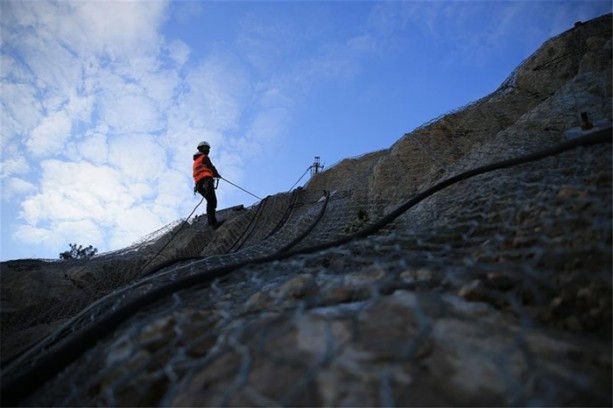 Foto - 50 metreyi 45 saniyede tırmanıyor!