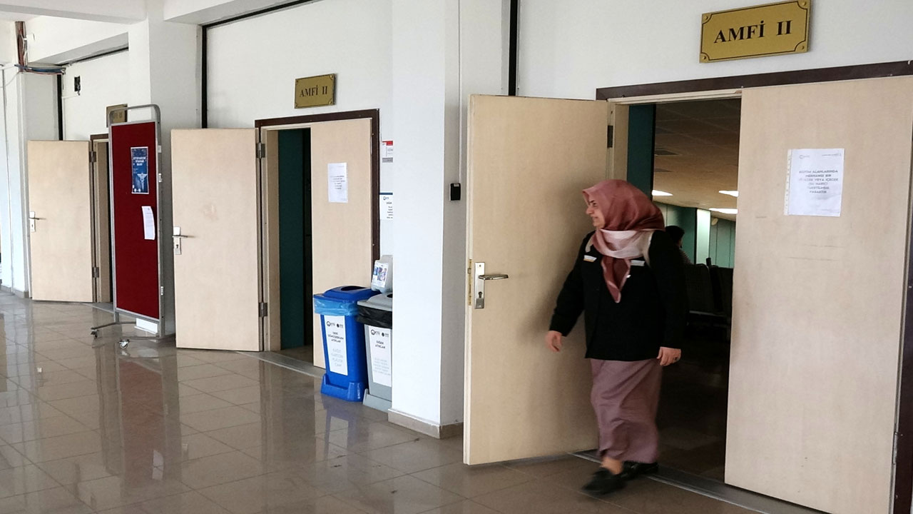 Foto - 50 yaşında öğrenci oldu! 23 yıl öğretmenlik yaptı şimdi tıp fakültesinde