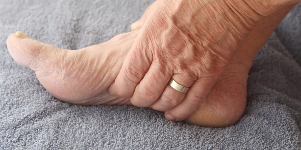 Foto - 50 yaşından sonra aman dikkat! Ayaklarınızda bunlar oluyorsa...