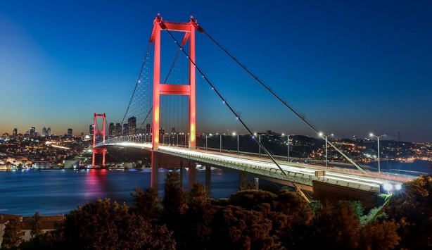 Foto - 50. yıl dönümü! Günlük 200 bin araç geçti! Toplamda 2.5 milyar geçiş