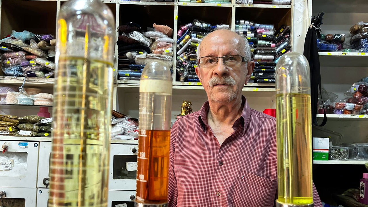 50 yıldır bu işi yapıyor! Teknolojiye karşı ayakta durmaya çalışıyor