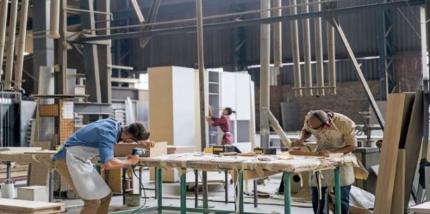 50 yıllık mobilya devi battı! Faizler piyasayı vurmaya devam ediyor