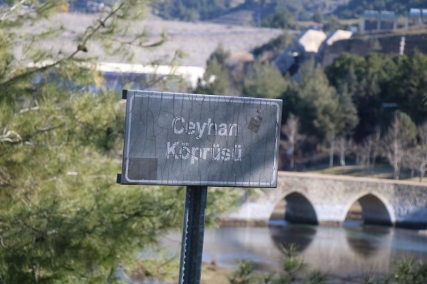 Foto - 500 yıllık köprüsü asrın felaketine dayandı