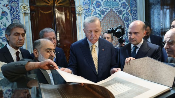 Foto - 500 yıllık kutsal törenden dikkat çeken an! Erdoğan da önlemini böyle aldı