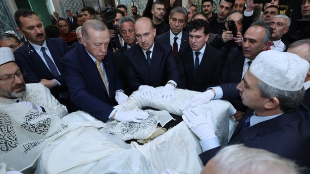 Foto - 500 yıllık kutsal törenden dikkat çeken an! Erdoğan da önlemini böyle aldı
