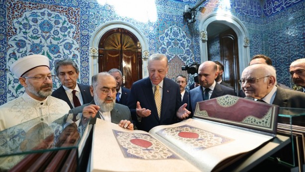 Foto - 500 yıllık kutsal törenden dikkat çeken an! Erdoğan da önlemini böyle aldı