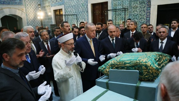 Foto - 500 yıllık kutsal törenden dikkat çeken an! Erdoğan da önlemini böyle aldı