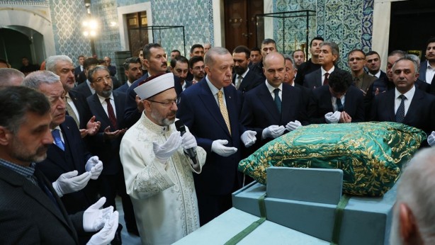 Foto - 500 yıllık kutsal törenden dikkat çeken an! Erdoğan da önlemini böyle aldı