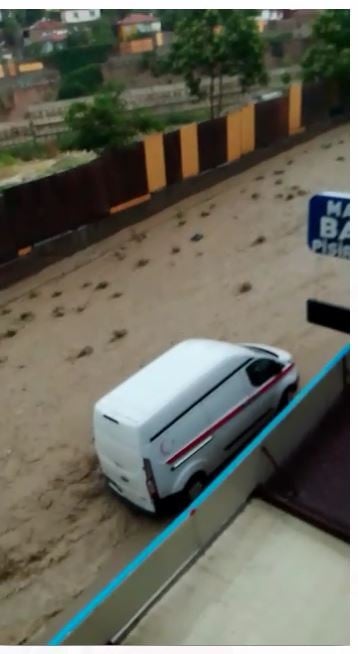 Acı veren görüntü! 5,5 ton karpuz heba oldu