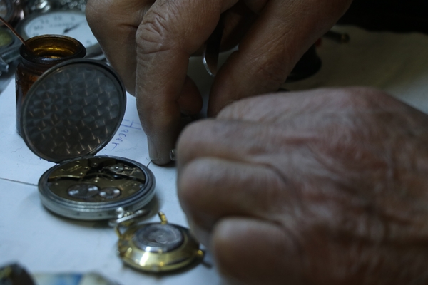 Foto - 55 yıldır gözünden merceği elinden tornavidayı düşürmüyor