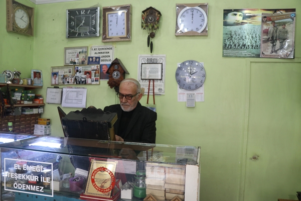 Foto - 55 yıldır gözünden merceği elinden tornavidayı düşürmüyor