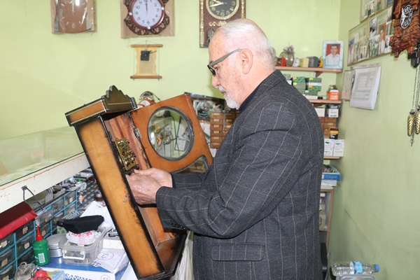 Foto - 55 yıldır gözünden merceği elinden tornavidayı düşürmüyor