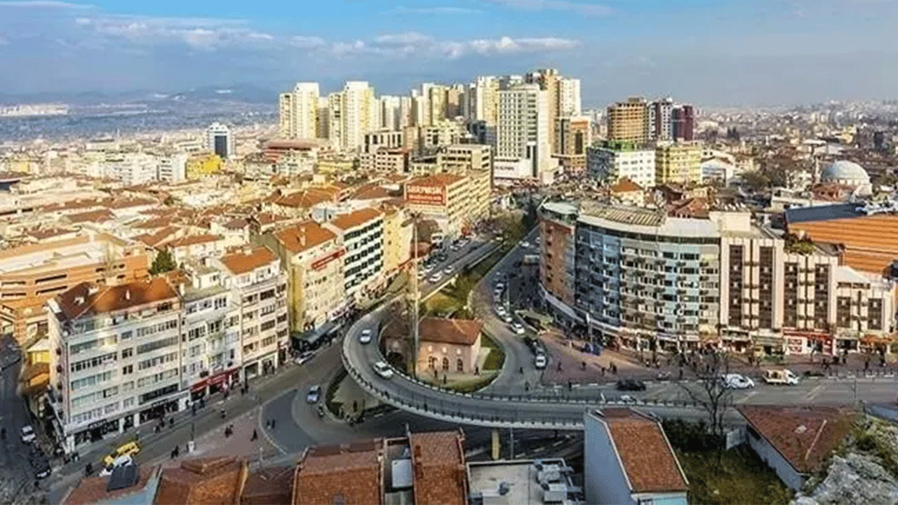Foto - 57 ili geride bıraktı: Türkiye'nin en kalabalık ilçeleri belli oldu!