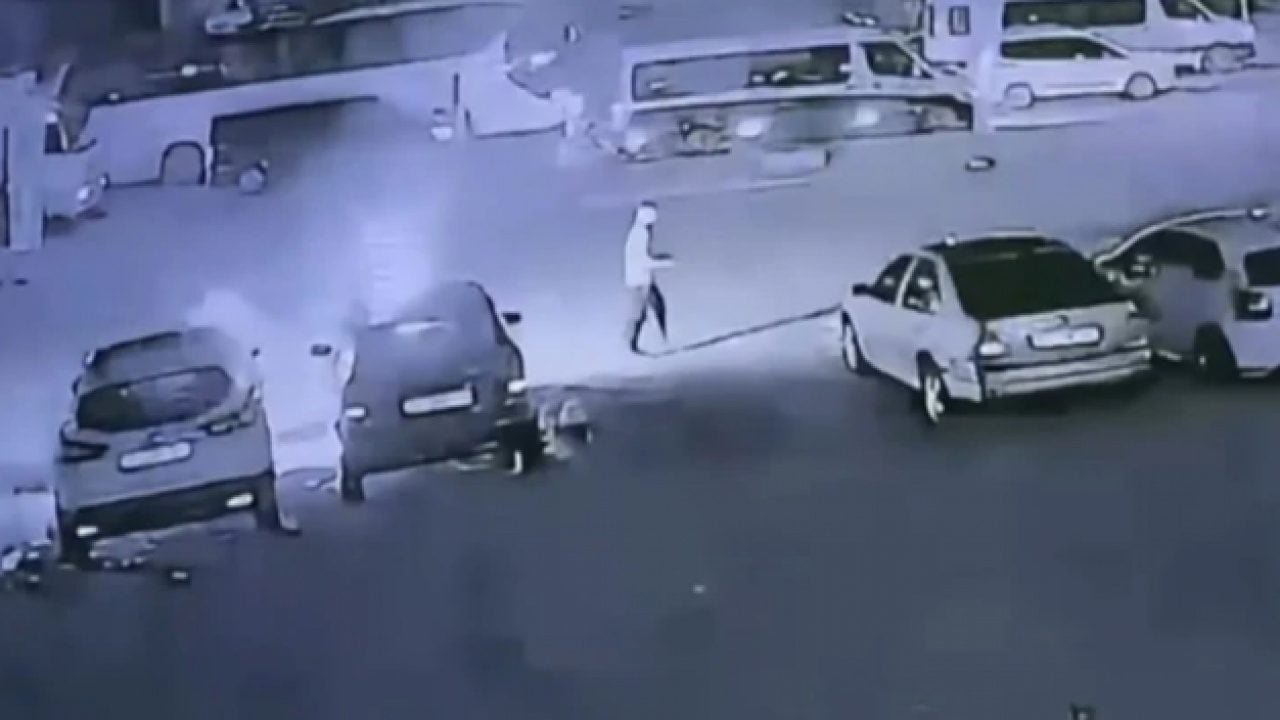 6 aracı cayır cayır yaktı! Karakola girip teslim oldu!