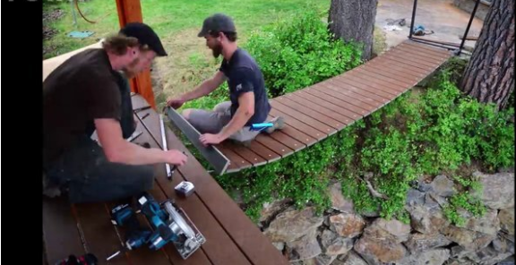 Foto - 6 ay uğraşıp muhteşem bir ağaç ev yaptılar!