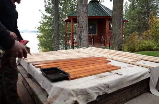 Foto - 6 ay uğraşıp muhteşem bir ağaç ev yaptılar!