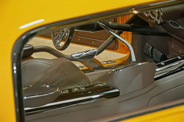 Foto - 6 bin TL'ye aldığı aracın değeri şimdi 1,5 milyon dolar!