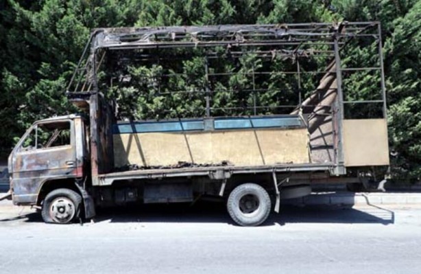 Foto - 6 saatte söndürülen yangında, fabrika kullanılamaz hale geldi